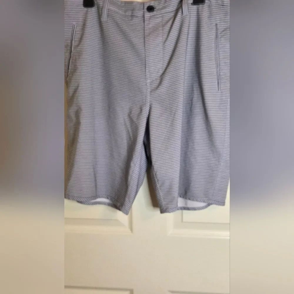 Hurley 36 Gray Black Striped Pockets Casual Outhing Board Men's Shorts